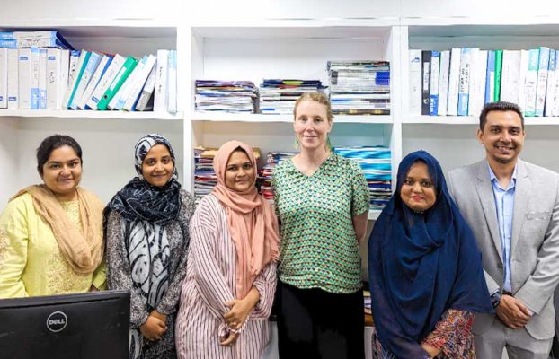photo of executive study abroad counselors with Leigh-Ellen Keating